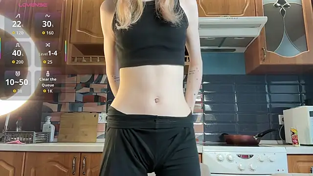 Snapshot of eileencrowday chatting on April 2026 03:11:02 AM eileencrowday online show from April 2026 03:11:02 AM