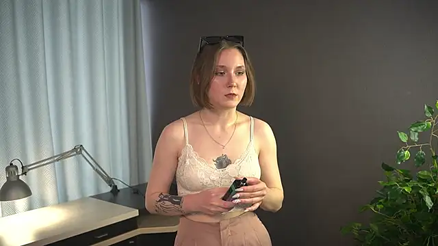 DottyKutzer online show from April 2026 08:20:02 AM