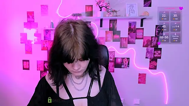 nikki kiss  online show from April 2026 12:40:02 PM