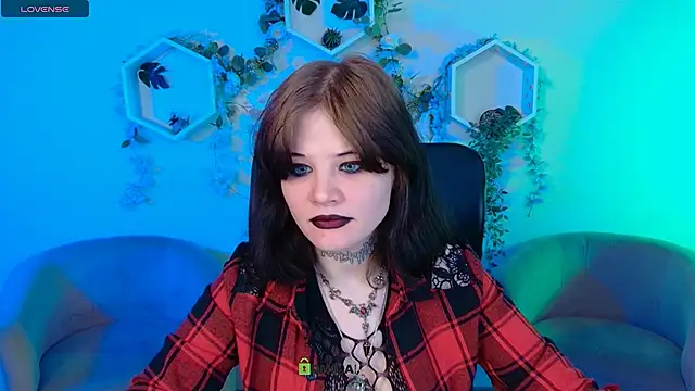 nikki kiss  online show from June 2026 08:22:02 AM