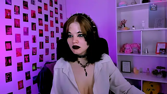 nikki kiss  online show from July 2026 08:43:02 AM