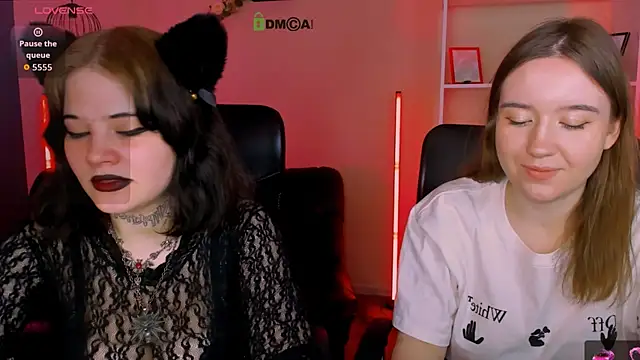 nikki kiss  online show from May 2026 08:01:01 AM