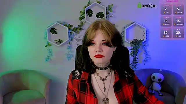nikki kiss  online show from July 2026 08:32:02 AM