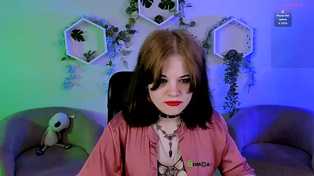 nikki kiss  online show from July 2026 08:59:02 AM