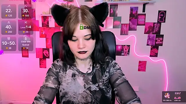 nikki kiss  online show from May 2026 10:24:01 AM