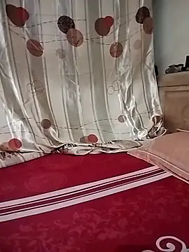 Snapshot of ALonmill chatting on April 2026 11:05:01 PM ALonmill online show from April 2026 11:05:01 PM