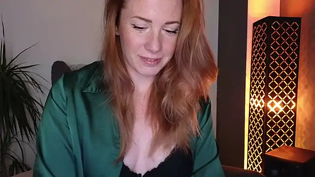 Sharon Red online show from September 2025 04:46:01 PM