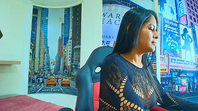 Snapshot of EliteNox chatting on April 2026 03:05:01 PM EliteNox online show from April 2026 03:05:01 PM