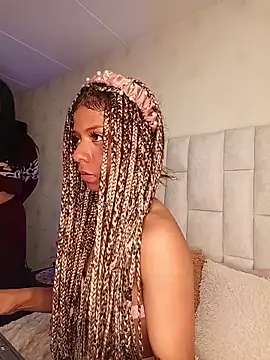 Snapshot of Emily_Windsor chatting on April 2026 03:27:01 PM Emily Windsor online show from April 2026 03:27:01 PM