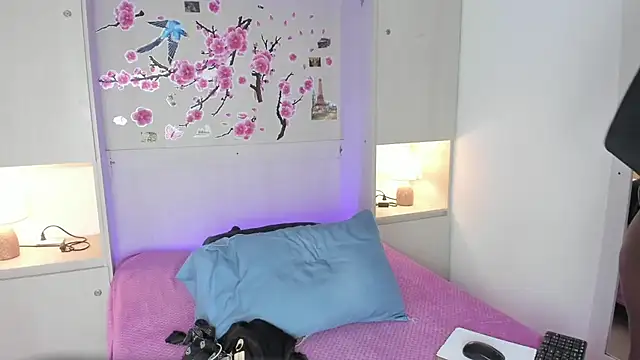 TaylorBloom online show from July 2026 11:43:01 AM