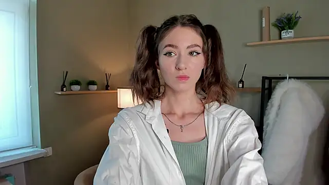 Peaches Peaches online show from May 2026 10:42:02 AM