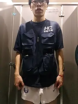 Snapshot of Q24Q- chatting on April 2026 05:28:02 PM Q24Q- online show from April 2026 05:28:02 PM