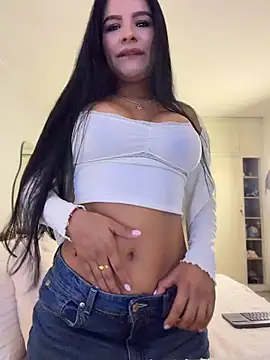 Snapshot of Elara_Luxe chatting on June 2026 10:59:02 PM Elara Luxe online show from June 2026 10:59:02 PM