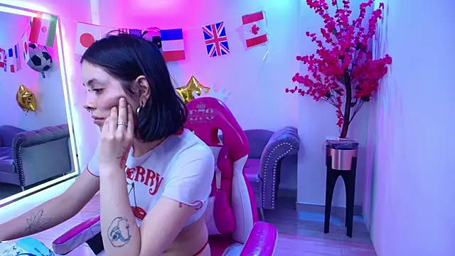 Snapshot of Patme_queen chatting on July 2026 07:11:01 PM Patme queen online show from July 2026 07:11:01 PM