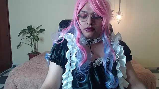 luna snow  online show from April 2026 02:55:01 PM