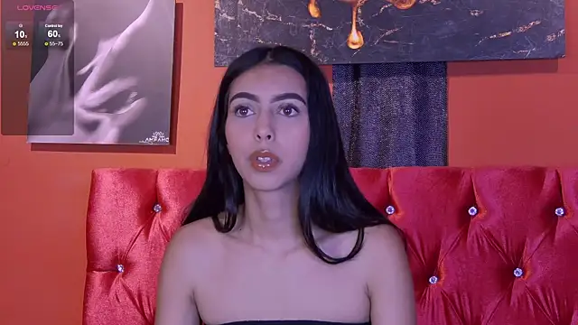 Mia Gloww  online show from May 2026 09:22:01 PM