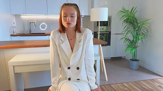 AlvaCatterton online show from April 2026 09:16:01 AM