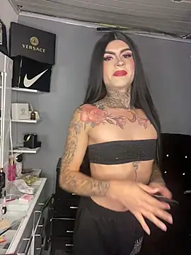 valen lewiiz online show from April 2026 01:45:01 AM