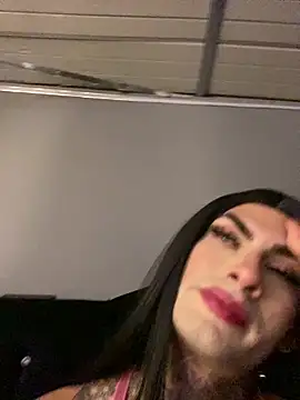 valen lewiiz online show from May 2026 09:37:02 PM