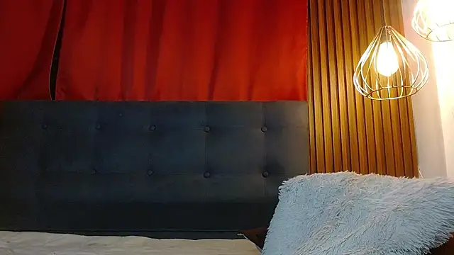 Snapshot of here_luke_ chatting on April 2026 02:43:01 PM here luke online show from April 2026 02:43:01 PM