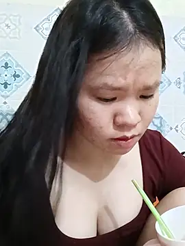 Seraphinahh online show from May 2026 03:42:01 PM