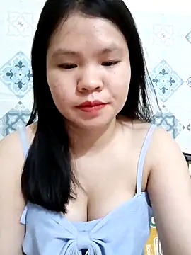 Seraphinahh online show from May 2026 03:36:02 PM
