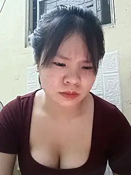 Seraphinahh online show from April 2026 04:03:01 PM