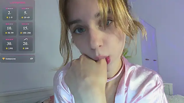 Snapshot of Tessa_Shy_ chatting on June 2026 05:30:01 PM Tessa Shy online show from June 2026 05:30:01 PM