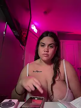 Islandmamita online show from July 2026 05:25:02 AM