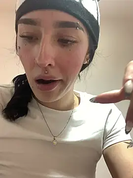 NickieCute- online show from April 2026 07:29:04 PM