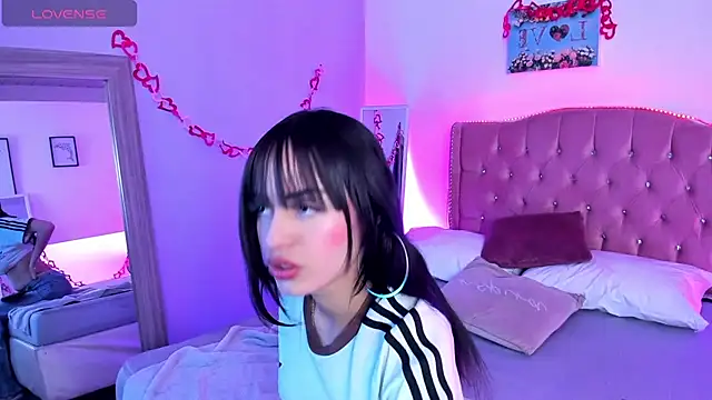 Antonella Bratzz4 online show from May 2026 09:53:02 PM