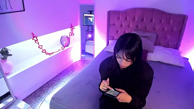Antonella Bratzz4 online show from April 2026 08:24:01 PM