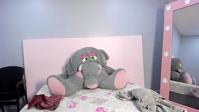 Antonella Bratzz4 online show from May 2026 07:56:02 PM