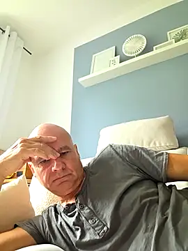 mannohmann5 online show from July 2026 10:39:01 AM