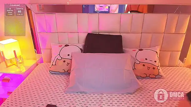 lily reeds online show from May 2026 01:14:01 PM