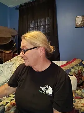 RavensLove online show from May 2026 07:01:01 PM
