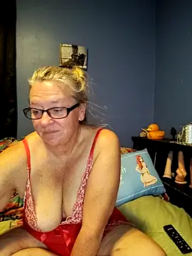 RavensLove online show from May 2026 12:29:01 AM