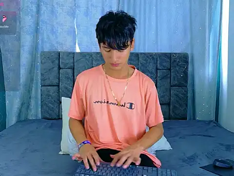 Snapshot of IhanKing chatting on June 2026 06:31:01 PM IhanKing online show from June 2026 06:31:01 PM
