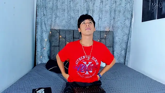 Snapshot of IhanKing chatting on June 2026 07:00:01 PM IhanKing online show from June 2026 07:00:01 PM