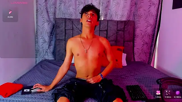 Snapshot of IhanKing chatting on June 2026 07:25:01 PM IhanKing online show from June 2026 07:25:01 PM