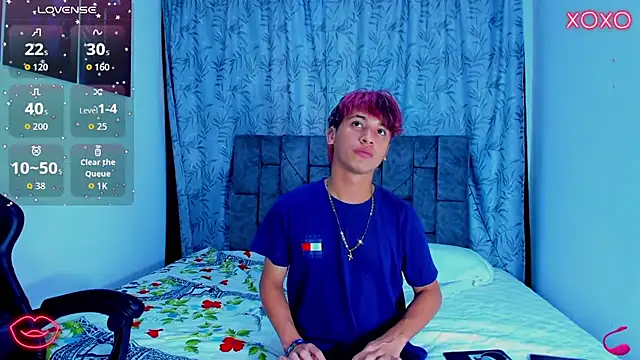 Snapshot of IhanKing chatting on July 2026 07:44:02 PM IhanKing online show from July 2026 07:44:02 PM