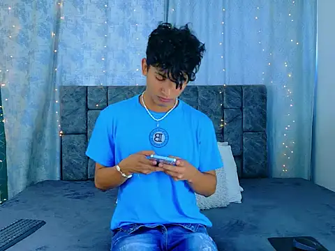 IhanKing online show from May 2026 06:52:02 PM