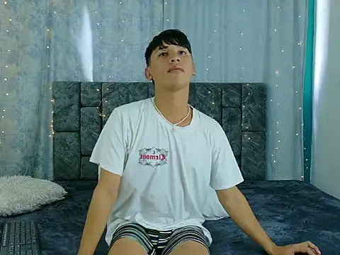 IhanKing online show from April 2026 07:31:01 PM