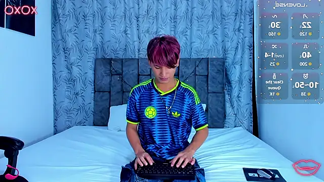 Snapshot of IhanKing chatting on July 2026 08:12:02 PM IhanKing online show from July 2026 08:12:02 PM