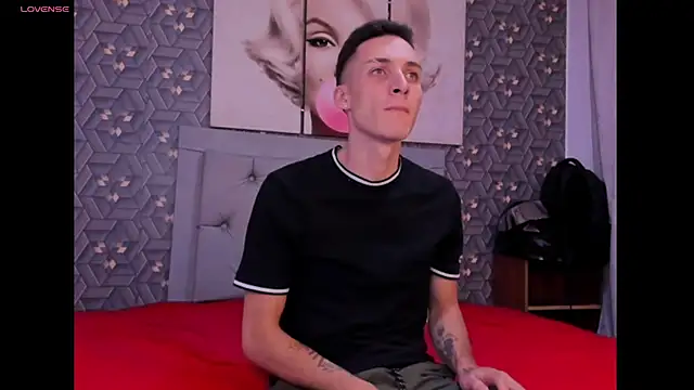 Snapshot of Danny_Farret chatting on April 2026 12:17:02 PM Danny Farret online show from April 2026 12:17:02 PM