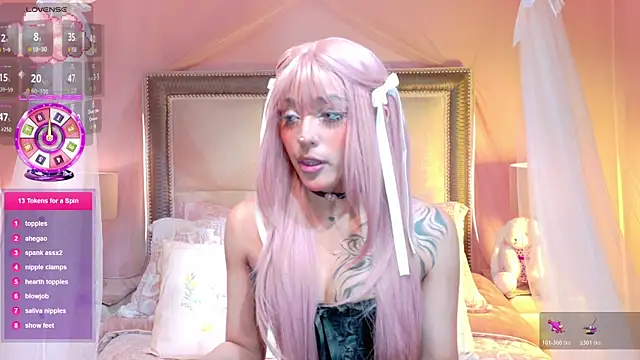 Snapshot of VaLuu__ chatting on July 2026 01:02:02 PM VaLuu online show from July 2026 01:02:02 PM