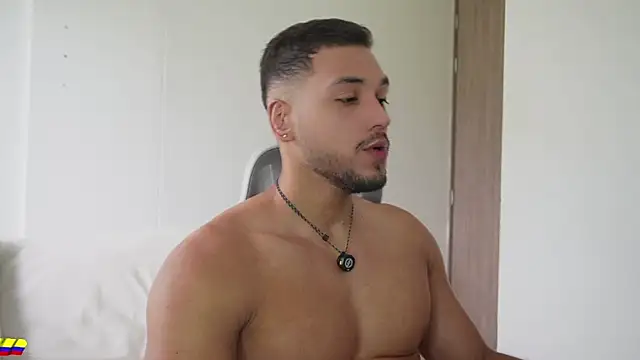 Maximo Dominic online show from April 2026 01:05:02 PM