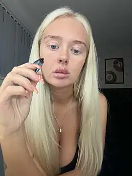 Snapshot of Vanillaheavennn chatting on June 2026 09:08:01 PM Vanillaheavennn online show from June 2026 09:08:01 PM