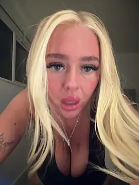 Snapshot of Vanillaheavennn chatting on April 2026 08:46:02 PM Vanillaheavennn online show from April 2026 08:46:02 PM