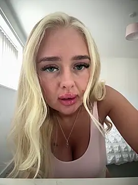 Snapshot of Vanillaheavennn chatting on April 2026 11:55:02 AM Vanillaheavennn online show from April 2026 11:55:02 AM